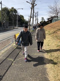 2/4 散歩.jpg