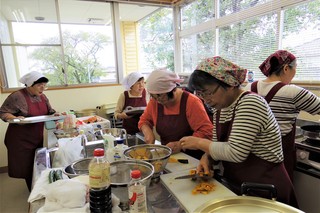 10/9 ふれあい食事会@.jpg