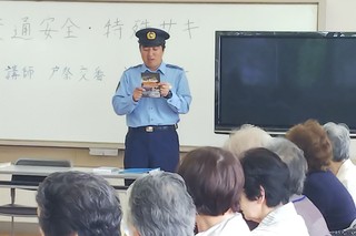 6/12 交番所長.jpg