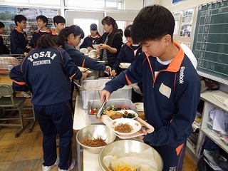 12/8 給食➋.jpg